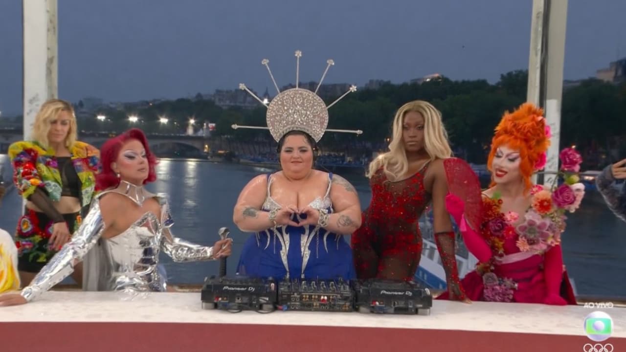 Cena com drag queens na Abertura das Olimpíadas divide opiniões nas redes; veja
